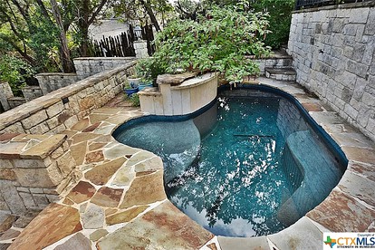 Texas Hill Country Glamping Escape with Stunning Views and a Private Pool - Canyon Lake, Texas - glamping.directory