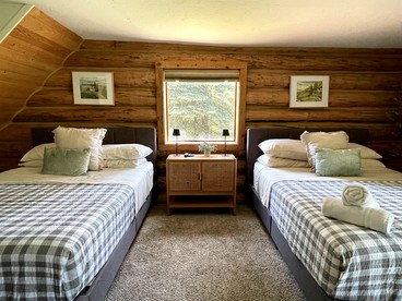 Cozy Mountain Cabin Retreat with Hot Tub, Trails, and Year-Round Outdoor Adventure in Alta, Wyoming - Alta, Wyoming - glamping.directory