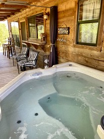 Pet-Friendly Cabin with Sweeping Views Overlooking Fredericksburg, Texas - Fredericksburg, Texas - glamping.directory