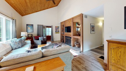 Wooden Ski Cabin with Hot-Tub For a Scenic Escape Minutes from Pico and Killington, Vermont - Killington, Vermont - glamping.directory