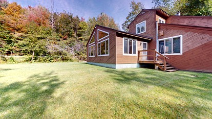 Wooden Ski Cabin with Hot-Tub For a Scenic Escape Minutes from Pico and Killington, Vermont - Killington, Vermont - glamping.directory