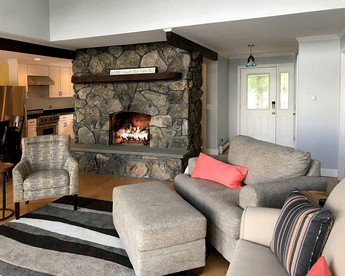 Lakefront Cottage Getaway with a Dock in Milton, New Hampshire - Milton, New Hampshire - glamping.directory