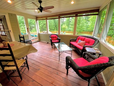 Adorable White Mountain Cottage Rental for a Vacation in New Hampshire - glamping.directory