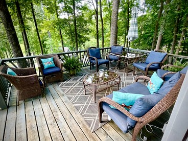 Outstanding Lakefront Cottage with Fire Pit in Cadiz, Kentucky - Cadiz, Kentucky - glamping.directory