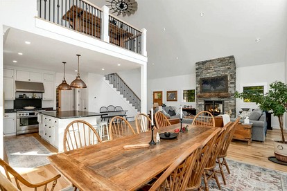 Luxury Spacious Farmhouse with Saco River Access Near Attitash Mountain, Bartlett NH - Bartlett, New Hampshire - glamping.directory