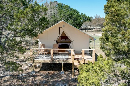 Charming Safari Tent Retreat with Magnificent Views of Texas Hill Country for Quiet Getaways in Boerne - glamping.directory