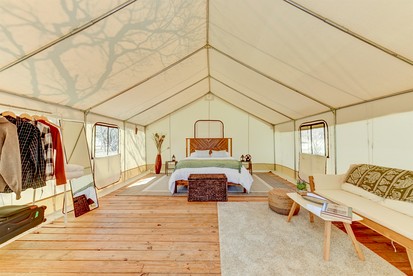 Charming Safari Tent Retreat with Magnificent Views of Texas Hill Country for Quiet Getaways in Boerne - Boerne, Texas - glamping.directory