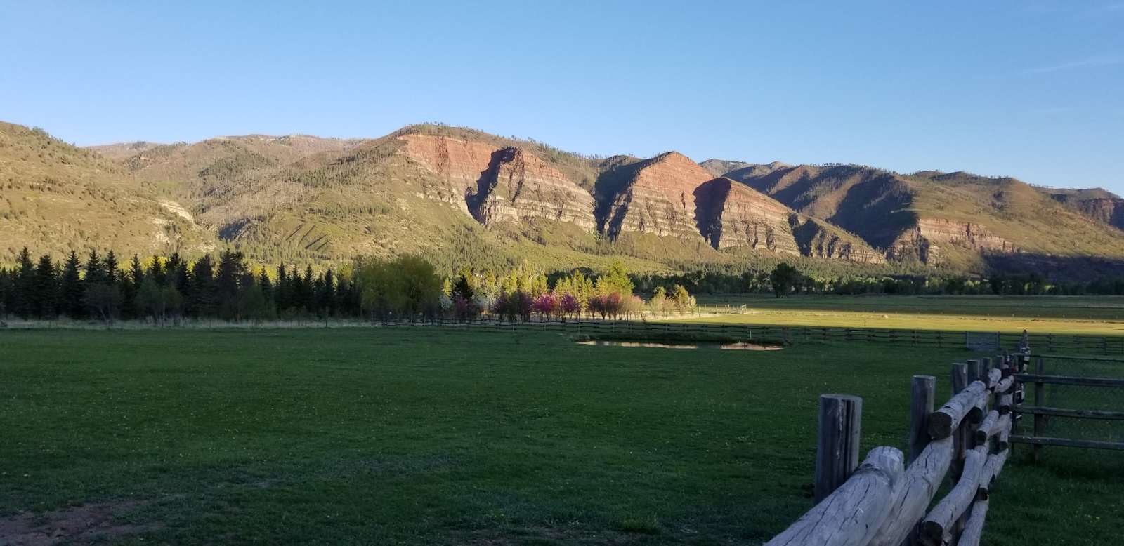 Animas River Valley red cliffs - Durango, Colorado - glamping.directory