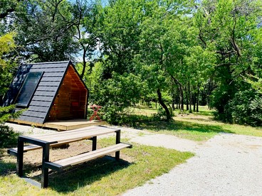 Rustic Comfort A-Frame with Outdoor Gathering Space in Humboldt, Kansas - Humboldt, Kansas - glamping.directory
