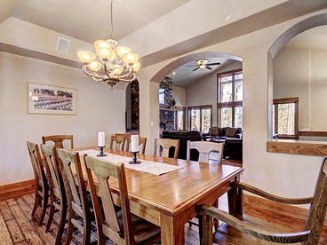 Deluxe Cabin Rental with Cozy Fireplaces near Copper Mountain, Colorado - Breckenridge, Colorado - glamping.directory
