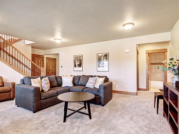 Deluxe Cabin Rental with Cozy Fireplaces near Copper Mountain, Colorado - Breckenridge, Colorado - glamping.directory