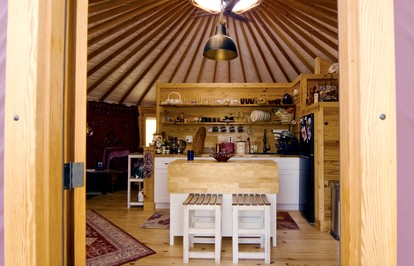 Elegant Yurt with Mountain Views & Private Pond | Unique Stay near Cherokee Mountains, Old Fort, Tennessee - Old Fort, Tennessee - glamping.directory