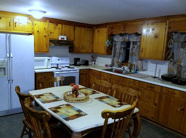 Romantic Vacation Rental off the Blue Ridge Parkway in Cana, Virginia - Cana, Virginia - glamping.directory