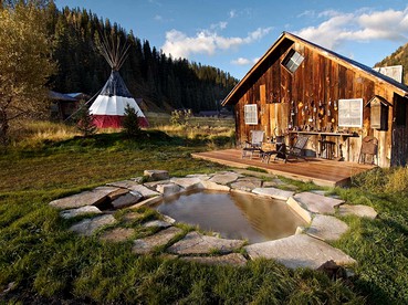 Cozy Cabin Rental near Mesa Verde National Park, Colorado - Dolores, Colorado - glamping.directory