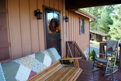 Historic Cabin in the Appalachian Mountains of Tazewell, Virginia - Tazewell, Virginia - glamping.directory