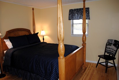 Historic Cabin in the Appalachian Mountains of Tazewell, Virginia - Tazewell, Virginia - glamping.directory