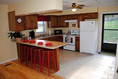 Historic Cabin in the Appalachian Mountains of Tazewell, Virginia - Tazewell, Virginia - glamping.directory