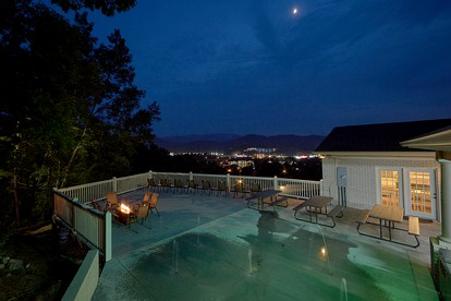 Luxury Pigeon Forge Rental for Large Family Getaways in Tennessee - Pigeon Forge, Tennessee - glamping.directory
