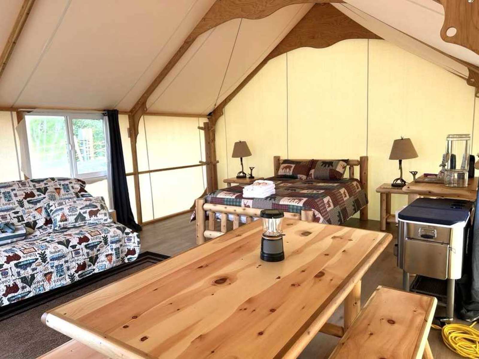 Howling Wolf Resort - Seward, Alaska - glamping.directory