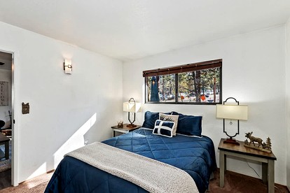 Alpine Adventure Awaits: Classic Cabin Near Snow Summit in Big Bear Lake - Big Bear Lake, California - glamping.directory