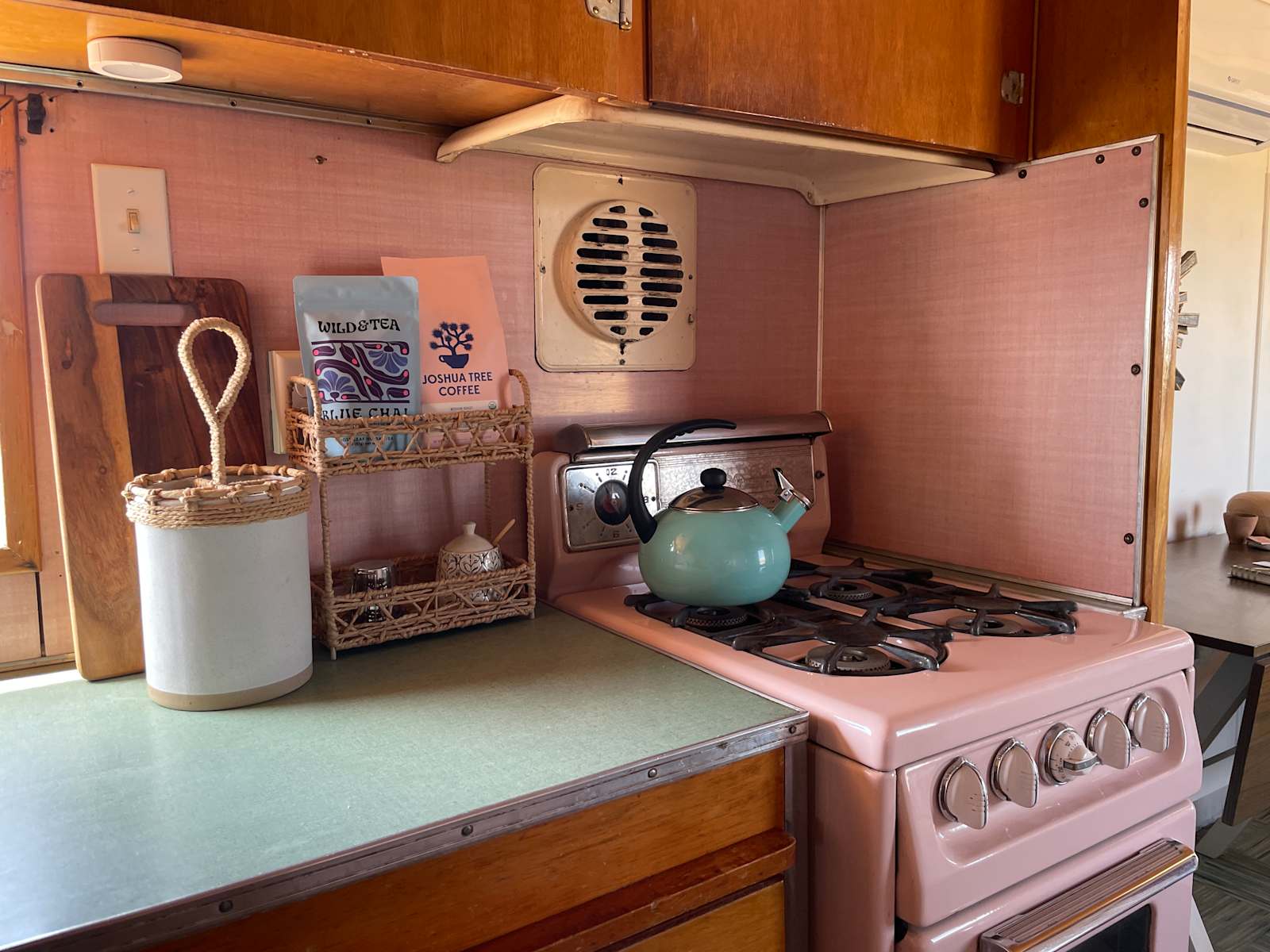 Cielito on Sunny Vista - Yucca Valley, California - glamping.directory