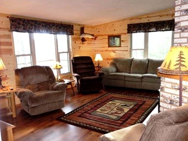 Quiet Lakeside Cabin Rental for Families just Outside of Minocqua, Wisconsin - Woodruff, Wisconsin - glamping.directory