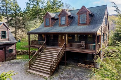 Beautiful Rustic Cabin Perfect for Group Vacations in Pittsfield, Vermont - glamping.directory