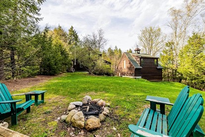 Beautiful Rustic Cabin Perfect for Group Vacations in Pittsfield, Vermont - Pittsfield, Vermont - glamping.directory