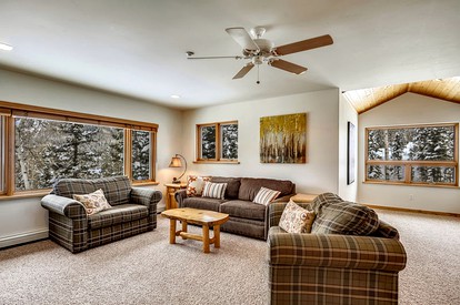 Impressive Cabin Rental for a Family Getaway near Downtown Durango, Colorado - Durango, Colorado - glamping.directory