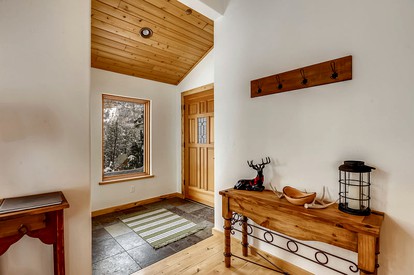 Impressive Cabin Rental for a Family Getaway near Downtown Durango, Colorado - Durango, Colorado - glamping.directory