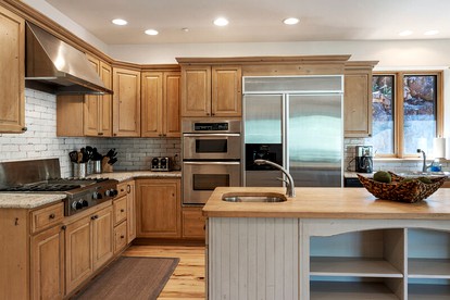 Impressive Cabin Rental for a Family Getaway near Downtown Durango, Colorado - Durango, Colorado - glamping.directory