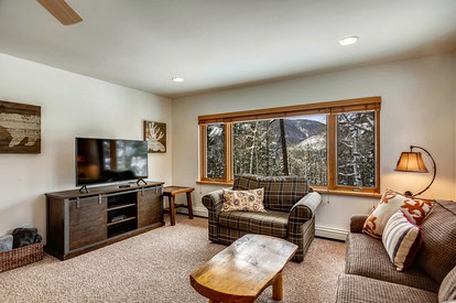 Impressive Cabin Rental for a Family Getaway near Downtown Durango, Colorado - Durango, Colorado - glamping.directory