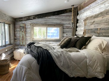 Rustic and Luxurious Eldora Cabin Ideal for a Weekend Getaway in Colorado - Nederland, Colorado - glamping.directory