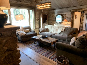 Rustic and Luxurious Eldora Cabin Ideal for a Weekend Getaway in Colorado - Nederland, Colorado - glamping.directory