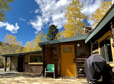 Rustic and Luxurious Eldora Cabin Ideal for a Weekend Getaway in Colorado - Nederland, Colorado - glamping.directory