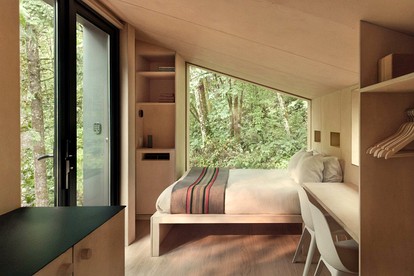 Peaceful Forest Hideout Cabin with Minimalist Design near Cape Horn in Washougal, WA - Washougal, Washington - glamping.directory