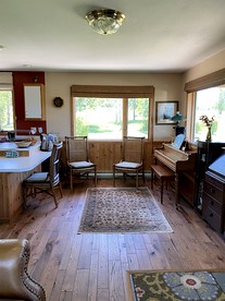 Romantic and Rural Cabin Rental Close to Yellowstone River near Bozeman, Montana - Livingston, Montana - glamping.directory