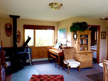 Romantic and Rural Cabin Rental Close to Yellowstone River near Bozeman, Montana - Livingston, Montana - glamping.directory