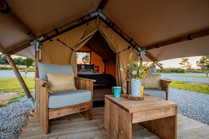 Breathtaking Tented Cabin with Gorgeous Sights in Cassville, Missouri - Cassville, Missouri - glamping.directory