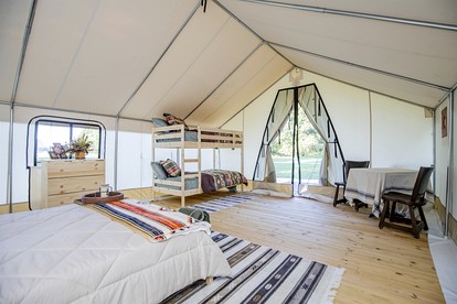 Breathtaking Tented Cabin with Gorgeous Sights in Cassville, Missouri - Cassville, Missouri - glamping.directory