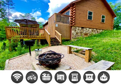 Lovely Forest Cabin with Spa and Beautiful Outdoor Area in Pigeon Forge, Tennessee - glamping.directory