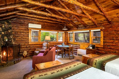 Private Cabin Rental for Group Getaway near Flagstaff, Arizona - Sedona, Arizona - glamping.directory