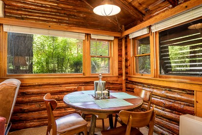 Private Cabin Rental for Group Getaway near Flagstaff, Arizona - Sedona, Arizona - glamping.directory