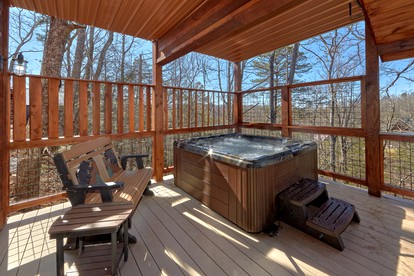 Copper Creek Lodge in Gatlinburg, TN - Gatlinburg, Tennessee - glamping.directory