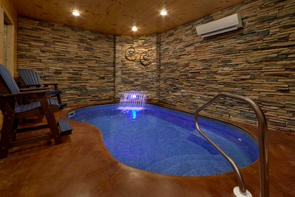 Copper Creek Lodge in Gatlinburg, TN - Gatlinburg, Tennessee - glamping.directory