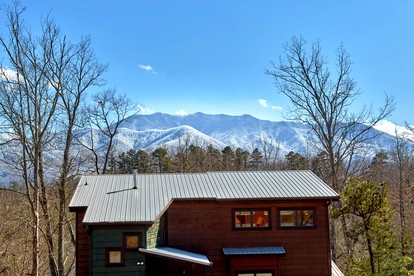 Copper Creek Lodge in Gatlinburg, TN - glamping.directory