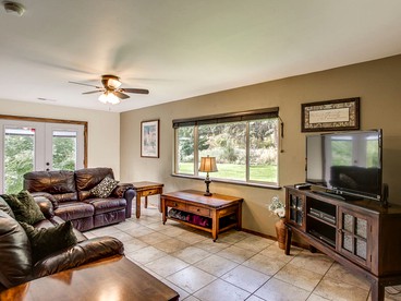 Spacious Cabin Rental for Families near Leavenworth, Washington - Leavenworth, Washington - glamping.directory