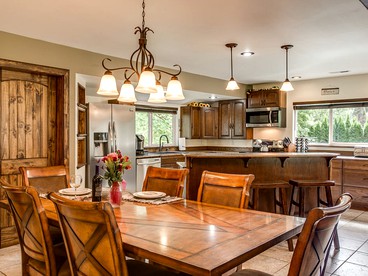 Spacious Cabin Rental for Families near Leavenworth, Washington - Leavenworth, Washington - glamping.directory