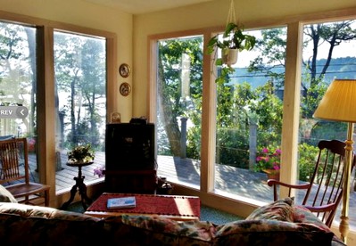 Gorgeous Waterfront Cottage with a Spacious Deck in East Boothbay, Maine - East Boothbay, Maine - glamping.directory