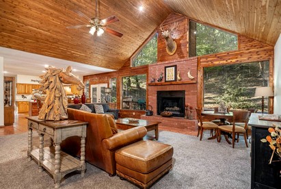 Enchanting Woodland Cabin Escape with Creekside Views near Lake Hamilton Arkansas - Hot Springs, Arkansas - glamping.directory